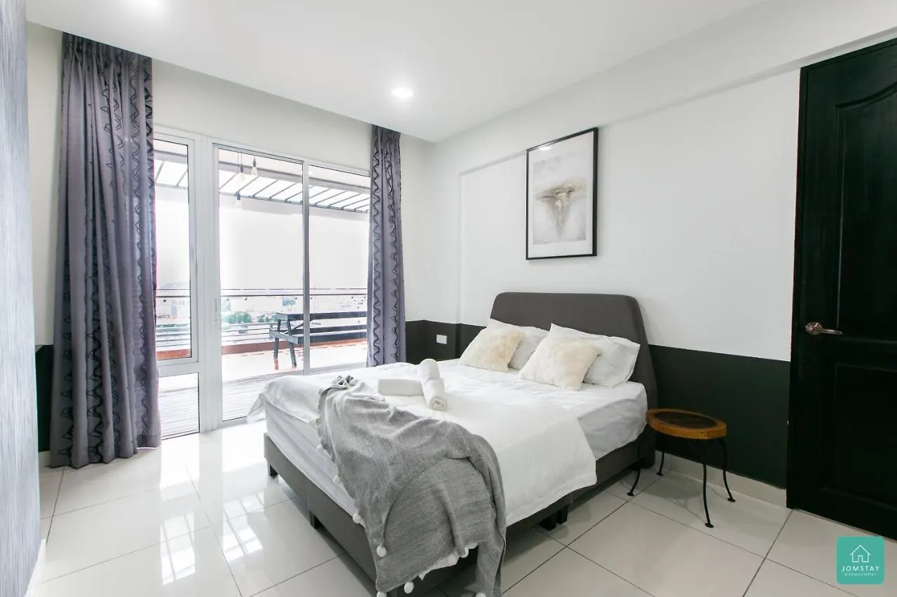 Jomstay Octagon Duplex Penthouse Ipoh Town