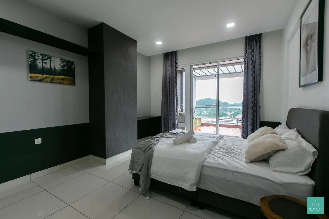 Jomstay Octagon Duplex Penthouse Ipoh Town